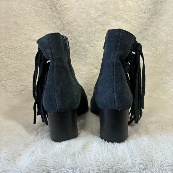 SIZE 8 NAVY BLUE FAUX SUEDE FRINGE BOOTIES! - Picture 3 of 5